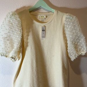 NWT Anthropologie Maeve Ivory Puff Sheer Sleeve Woven Top. Size Medium.
